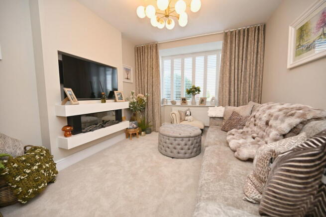 3 bed Semi-Detached for sale Image 10