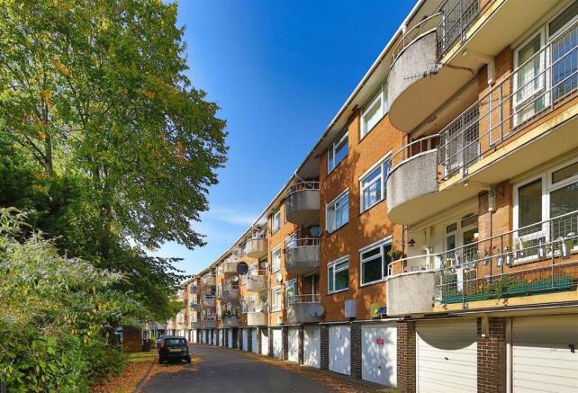 1 Hillside Ct. 2148.jpg