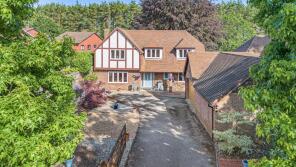 51 Rivendale, Furze Hill Road, Headley, Bordon GU35 8HA