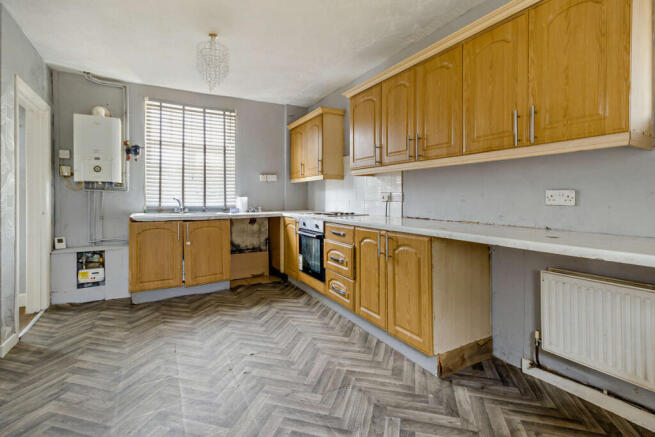 3 bed Semi-Detached for sale Image 4
