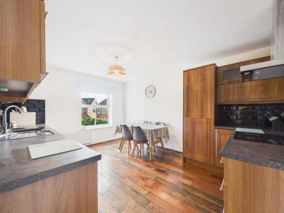 2 bed Apartment for sale Image 10