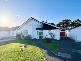 20, Greensome Drive, Ferndown BH22 8BE