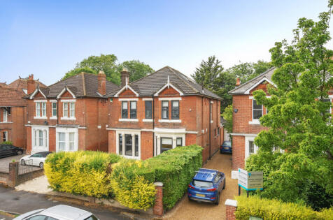 Shirley Avenue, Upper Shirley, Southampton, Hampshire, SO15
