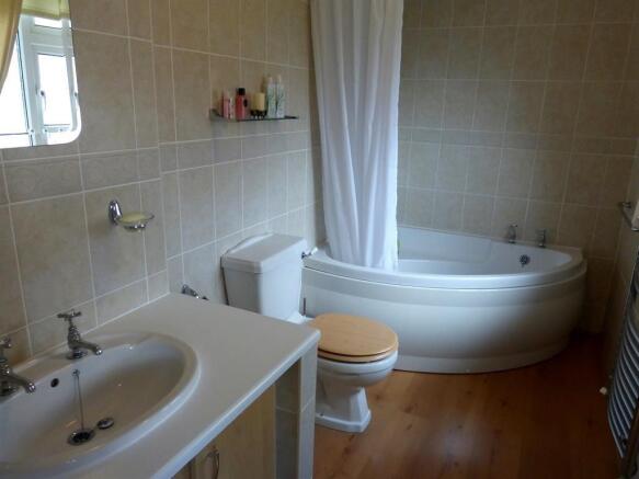 En-suite Bathroom