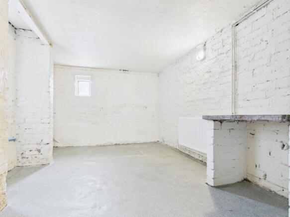 2 bed Flat to rent Image 9