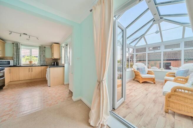 3 bed Detached Bungalow for sale Image 4