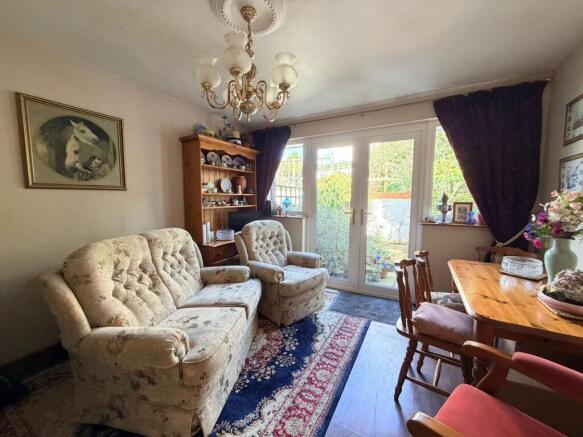 4 bed Semi-Detached Bungalow for sale Image 9