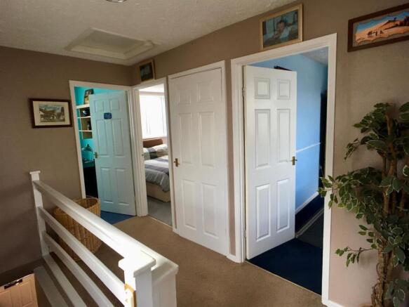 Photo 10