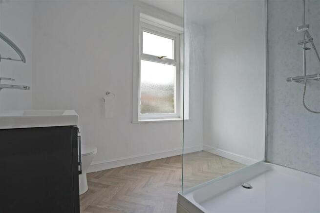 3 bed Terraced for sale Image 12