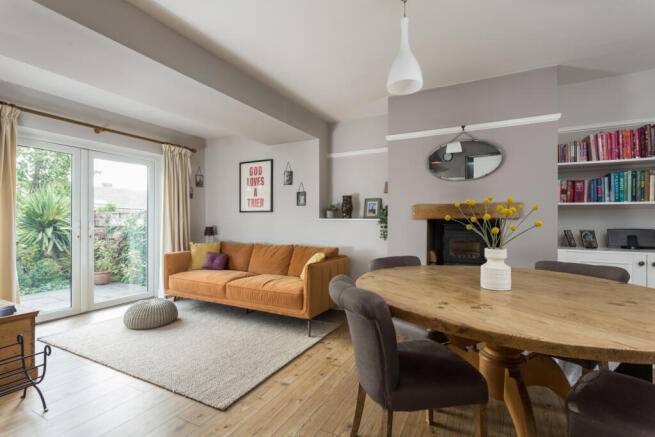 Living/Dining Area