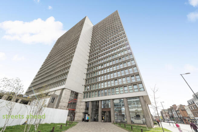 8e9d9bbf-1ee6-455...