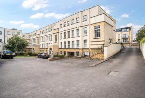 Flat 3, Victoria Bridge Court, Victoria Bridge Road, Kingsmead, Bath BA1 3AY