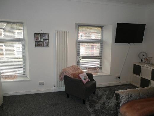 a-parkview44.bed1.JPG