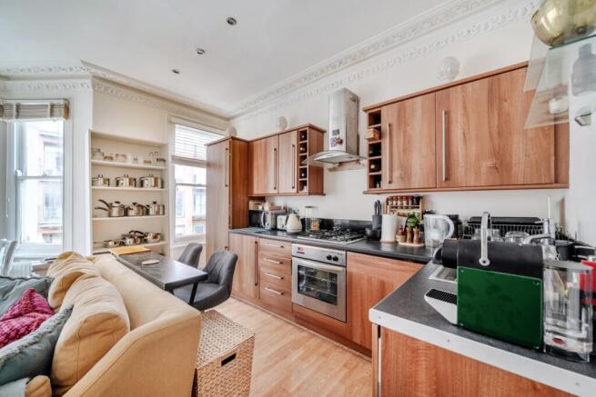 1414976-5-698df92...