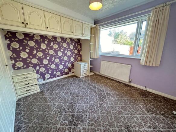 Bedroom 1.jpg