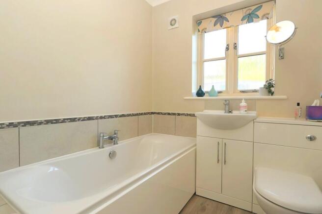 2 bed Bungalow for sale Image 9