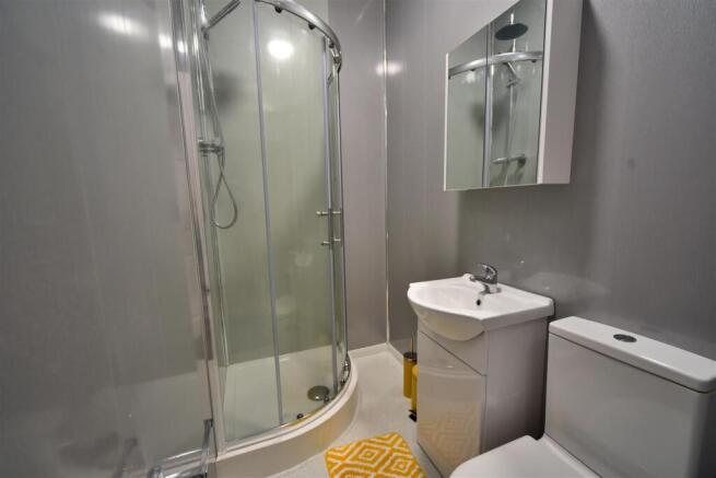 1 bed Apartment to rent Image 6