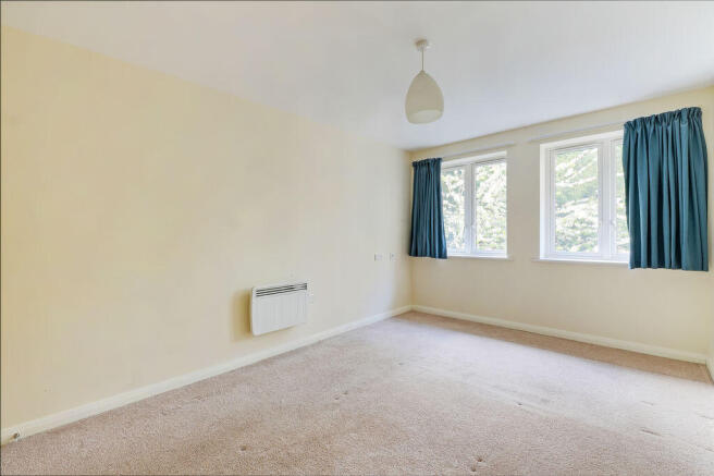 2 bed Apartment for sale Image 11
