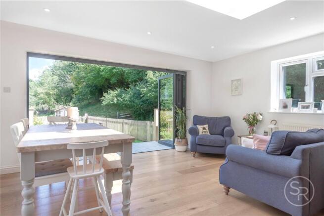 Living/Dining Area
