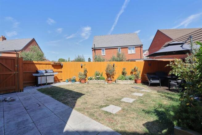 Copper Drive, Burbage photo 4