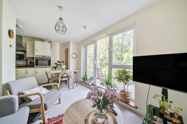 1345974-12-68b983...