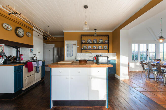 Meadow House - No...