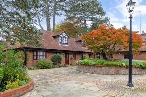 1, Southgate Court, Luton Road, Harpenden AL5 2UG
