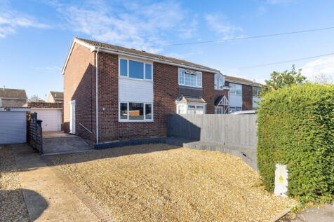 Lancelot Way, Fenstanton, Huntingdon, PE28 9LY