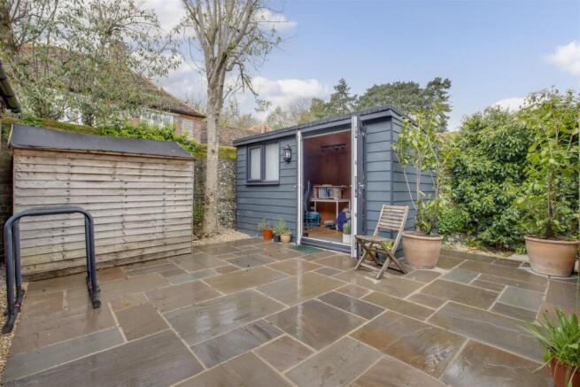 Flat 3 Totteridge House, Totteridge Lane, HP13 7LR