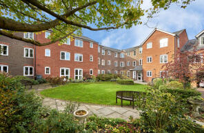 3, 101 Walkers Court, Southdown Road, Harpenden AL5 1QL