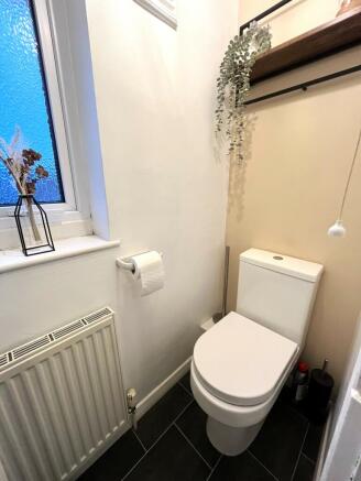 Cloakroom/wc