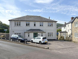 1 Nestlecombe, The Square, Road Past Red Willows, Seaton EX12 3DJ
