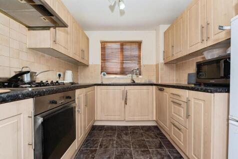 Caspian Way, Purfleet-On-Thames
