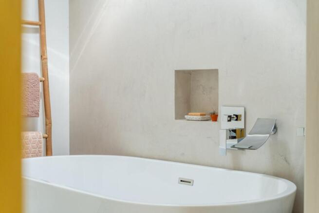 3 bed Barn Conversion for sale Image 11