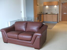 A402, 41 Castle Exchange, Broad Street, Nottingham NG1 3AP
