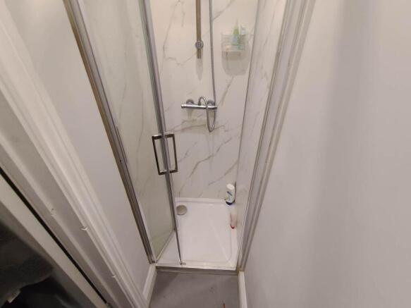 Ground floor bathroo