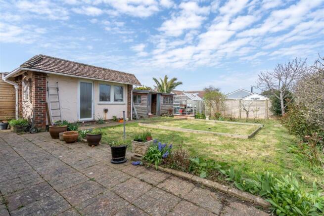 Rear Garden (2).jpg