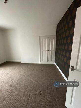 2 bed Terraced to rent Image 6