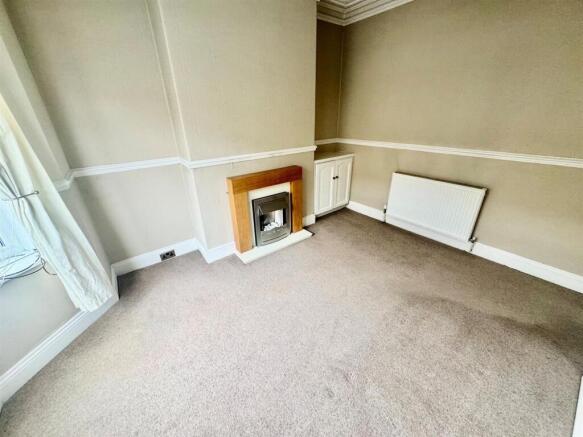 3 bed Terraced for sale Image 11