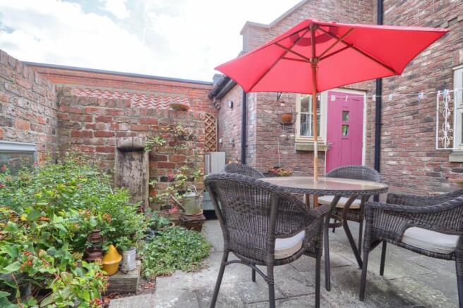 2 bed Detached for sale Image 8