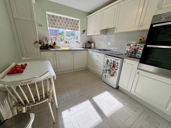 Cadle Close, Stoney Stanton, Leicester, LE9 photo 4
