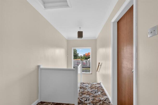 3 bed Detached for sale Image 10