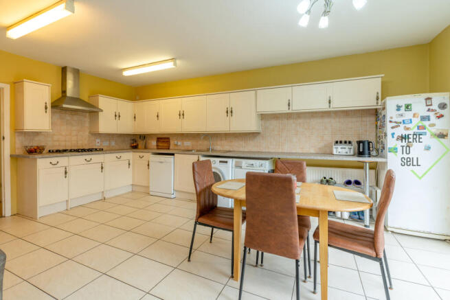 Gallants Farm Road, Barnet, EN4-Kitchen1