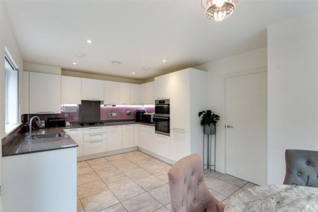 Kitchen/Dining