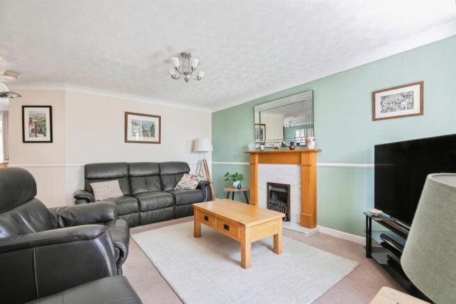 3 bed Detached for sale Image 12