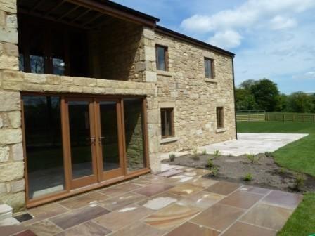 KITCHEN & BALCONY