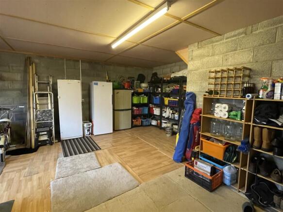 ANOTHER ROOM ASPECT