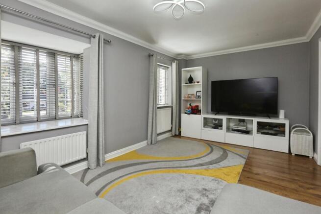 Querida Close, Lower Swanwick, Southampton, Hampshire, SO31 photo 4