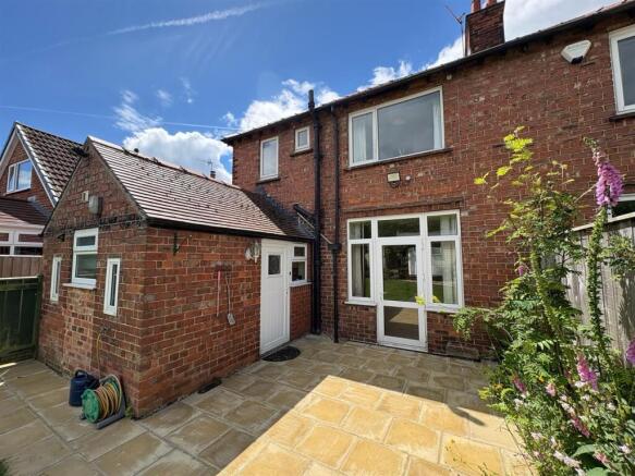 3 bed House for sale Image 4