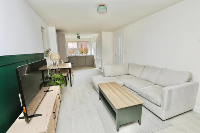 Thorn Tree Drive, Liverpool, L23 photo 4